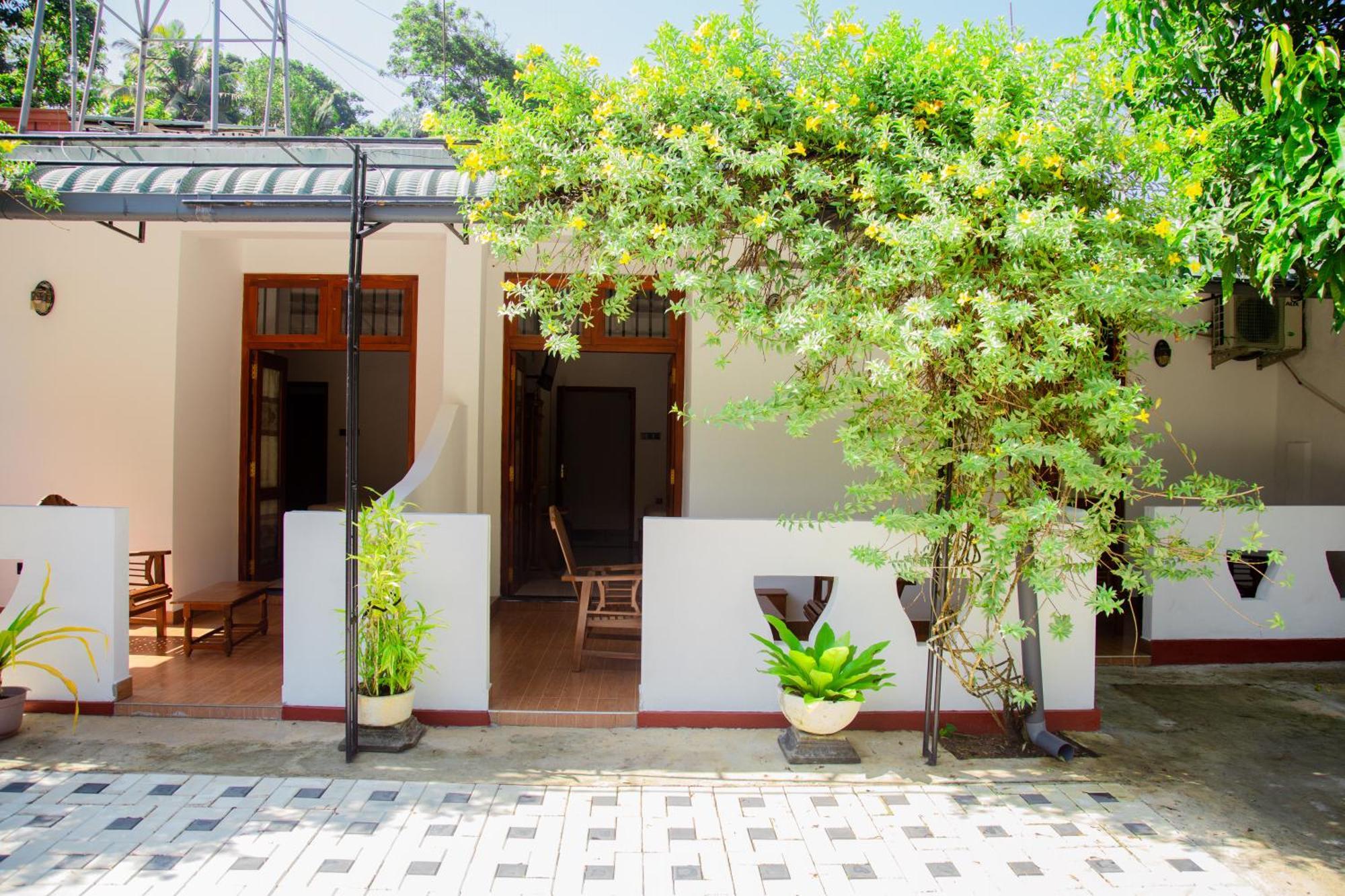 Hispaniola Inn Mirissa Luaran gambar