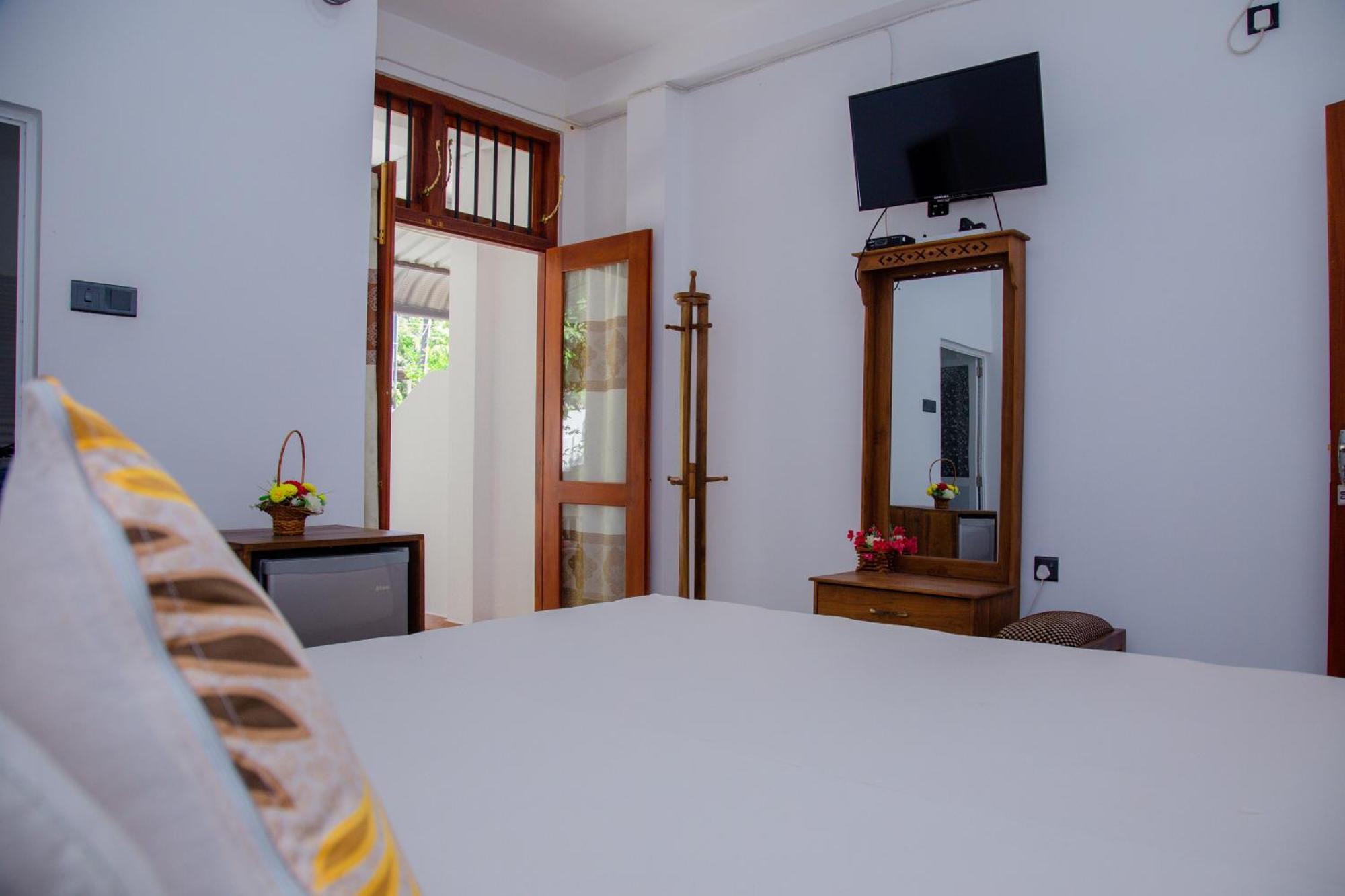 Hispaniola Inn Mirissa Luaran gambar